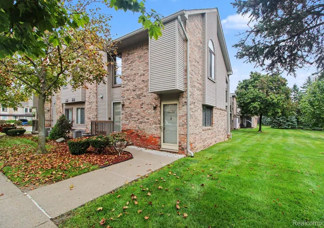 Photo 2 of Condo for sale at 42776 Lilley Pointe Dr #171, Canton, MI 48187 | MLS# 20261081202 | Listing updated on 2026-10-13
