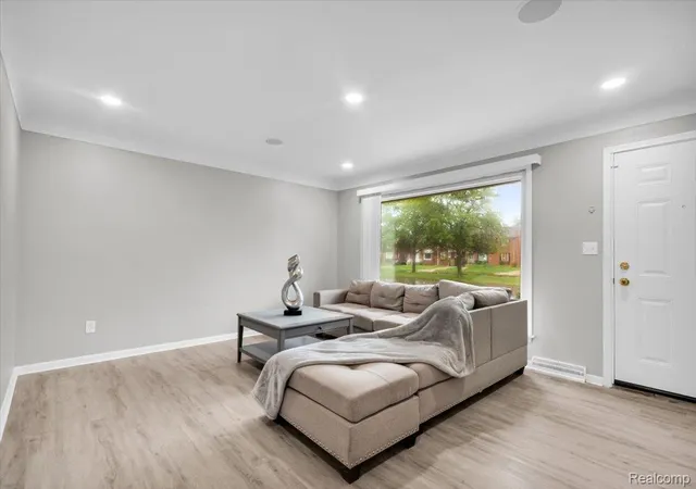 Photo 3 of Single family home for sale at 8791 E Outer Dr, Detroit, MI 48213 | MLS# 20261081203 | Listing updated on 2026-10-08