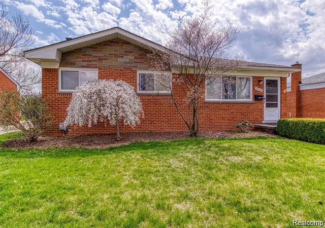 Photo 1 of Single family home for sale at 13194 Burgundy Ave, Warren, MI 48089 | MLS# 20261081208 | Listing updated on 2026-10-10