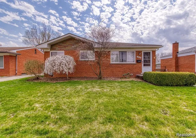 Photo 3 of Single family home for sale at 13194 Burgundy Ave, Warren, MI 48089 | MLS# 20261081208 | Listing updated on 2026-10-10