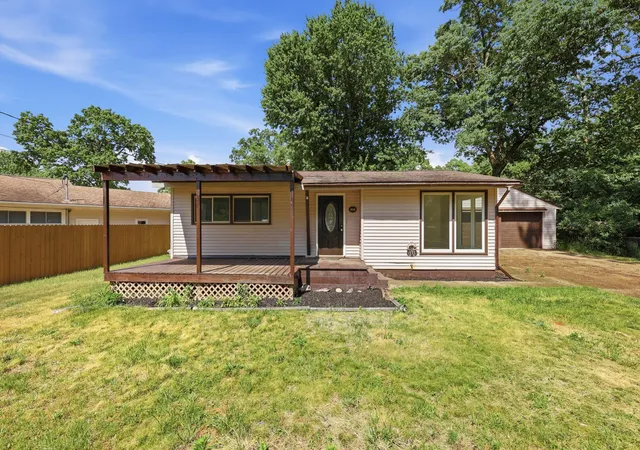 Photo 1 of Single family home for sale at 310 N John St, Decatur, MI 49045 | MLS# 65026053351 | Listing updated on 2026-10-19