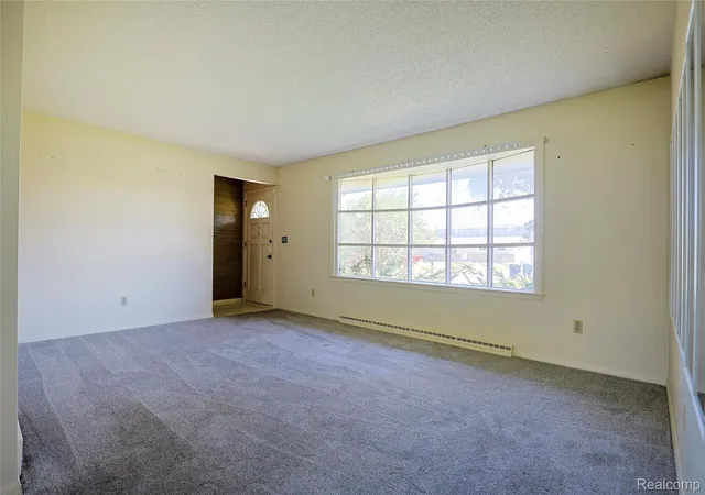 Photo 2 of Single family home for sale at 3190 Mysylvia Dr, Saginaw, MI 48601 | MLS# 20261081232 | Listing updated on 2026-10-11