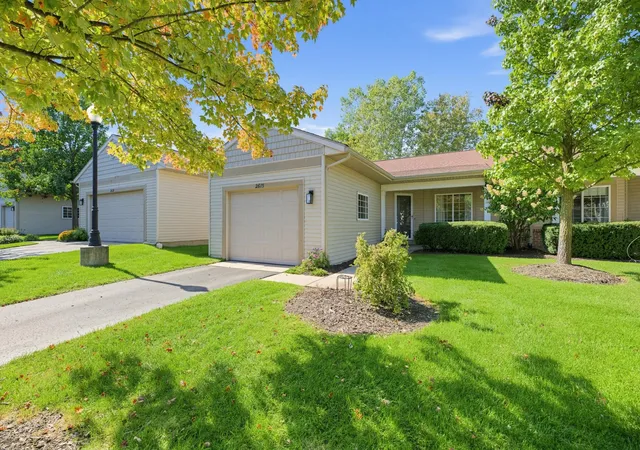 Photo 3 of Condo for sale at 2615 Se Cascade Pl Dr, Grand Rapids, MI 49546 | MLS# 65026053357 | Listing updated on 2026-10-14