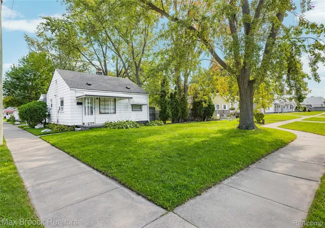 Photo 2 of Single family home for sale at 26466 Couzens Ave, Madison Heights, MI 48071 | MLS# 20261081235 | Listing updated on 2026-10-17