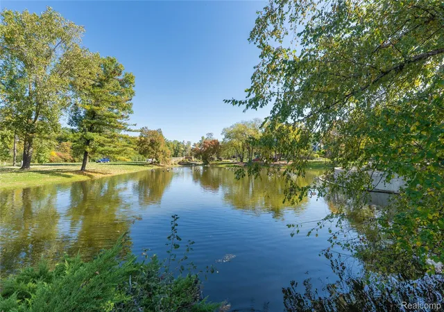 Photo 2 of Condo for sale at 31218 Country Way, Farmington Hills, MI 48331 | MLS# 20261081244 | Listing updated on 2026-10-13
