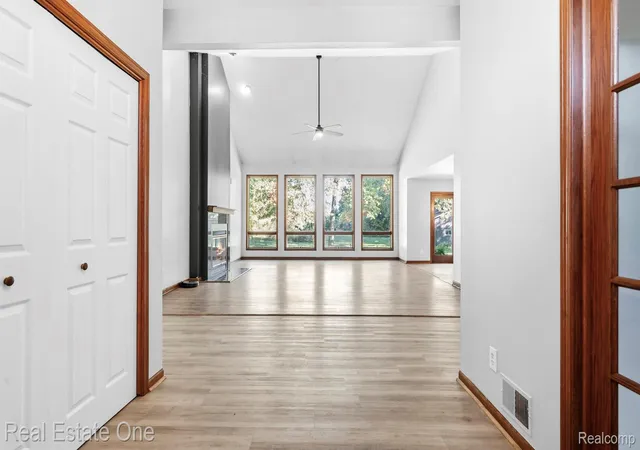 Photo 3 of Single family home for sale at 30526 Sibley Rd, Romulus, MI 48174 | MLS# 20261081248 | Listing updated on 2026-10-11