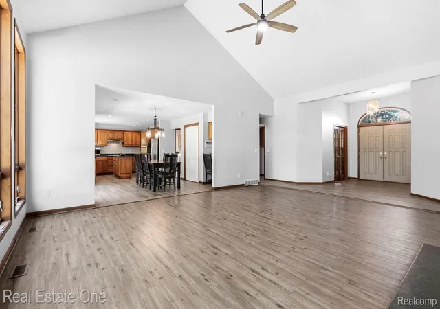 Photo 4 of Single family home for sale at 30526 Sibley Rd, Romulus, MI 48174 | MLS# 20261081248 | Listing updated on 2026-10-11