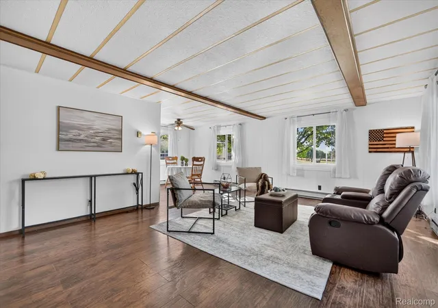 Photo 3 of Single family home for sale at 631 S Jeffery Ave, Ithaca, MI 48847 | MLS# 20261081252 | Listing updated on 2026-10-24