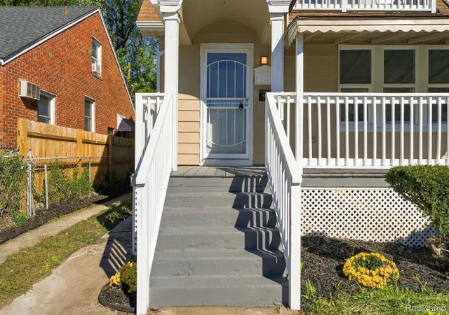 Photo 3 of Single family home for sale at 7444 Pilgrim St, Detroit, MI 48238 | MLS# 20261081254 | Listing updated on 2026-10-08