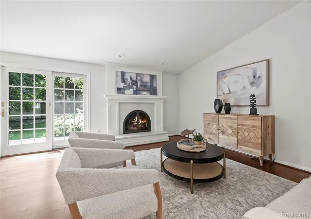 Photo 4 of Single family home for sale at 165 Puritan Ave, Birmingham, MI 48009 | MLS# 20261081266 | Listing updated on 2026-10-21