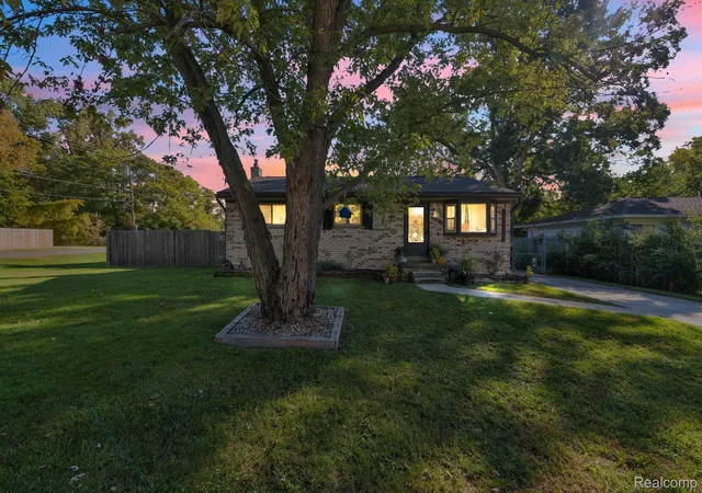 Photo 3 of Single family home for sale at 14325 Bailey St, Taylor, MI 48180 | MLS# 20261081268 | Listing updated on 2026-10-17