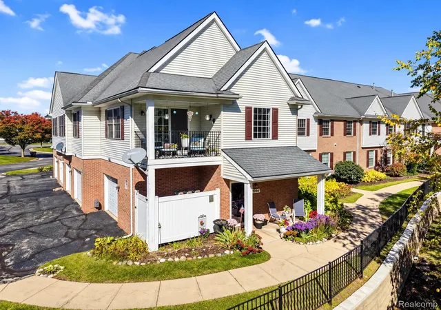 Photo 1 of Condo for sale at 1066 Shiawassee Cir, Howell, MI 48843 | MLS# 20261081274 | Listing updated on 2026-10-25
