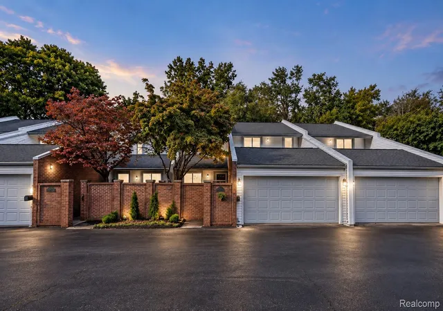 Condo for sale at 177 E Long Lake Rd, Bloomfield Hills, MI 48304 | MLS# 20261081276