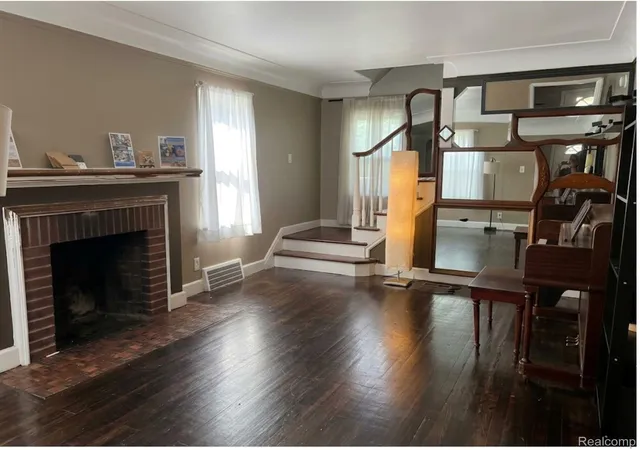 Photo 2 of Single family home for sale at 11767 Engleside St, Detroit, MI 48205 | MLS# 20261081277 | Listing updated on 2026-10-09