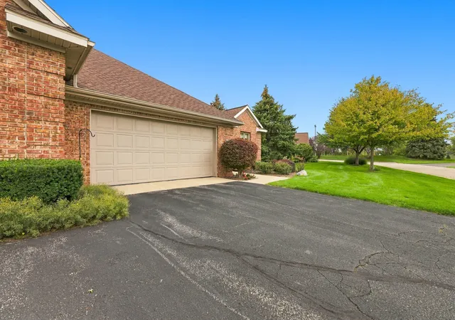 Listing Photo 2 - Condo for sale in building located at 6365 Mansfield Ct, Hudsonville, MI 49426