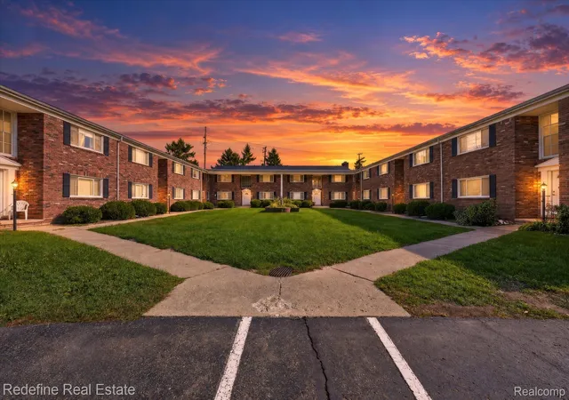 Photo 1 of Condo for sale at 31831 Grand River Ave #92, Farmington, MI 48336 | MLS# 20261081285 | Listing updated on 2026-10-19