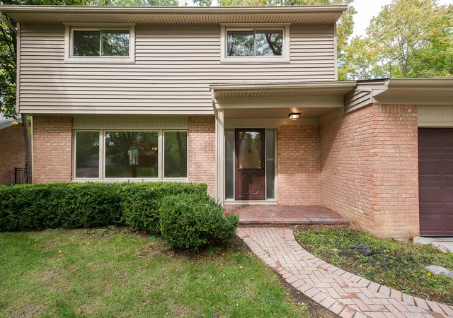 Photo 2 of Single family home for sale at 3565 Chatham Way, Ann Arbor, MI 48105 | MLS# 81026053381 | Listing updated on 2026-10-13