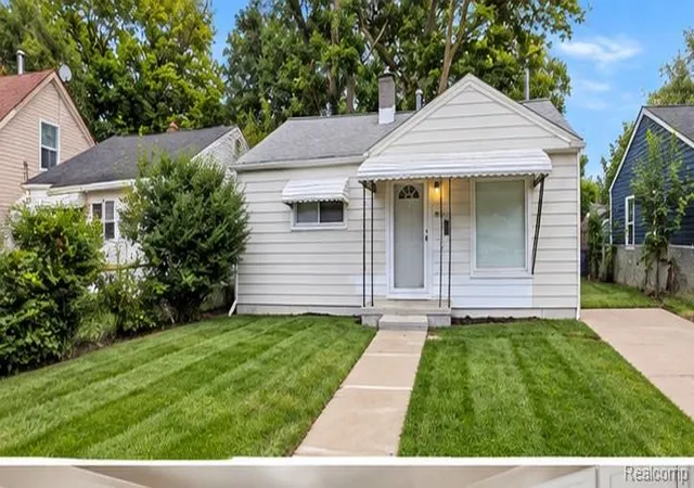 Photo 1 of Single family home for sale at 21416 Audrey Ave, Warren, MI 48091 | MLS# 20261081299 | Listing updated on 2026-10-17
