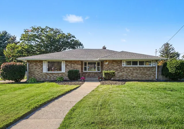 Photo 1 of Sale Pending at 2741 Plainfield Ave Ne, Grand Rapids, MI 49505 | MLS# 65026053391 | Listing updated on 2026-10-09