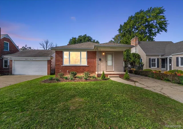 Photo 1 of Single family home for sale at 23033 Hayes Ave, Eastpointe, MI 48021 | MLS# 20261081315 | Listing updated on 2026-10-16