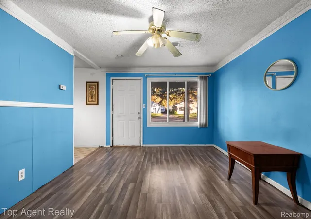 Photo 2 of Single family home for sale at 241 W Yale Ave, Pontiac, MI 48340 | MLS# 20261081320 | Listing updated on 2026-10-28