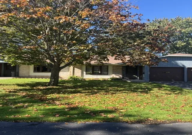 Photo 1 of Sale Pending at 5041 Beech Ct, Hudsonville, MI 49426 | MLS# 65026053402 | Listing updated on 2026-10-19