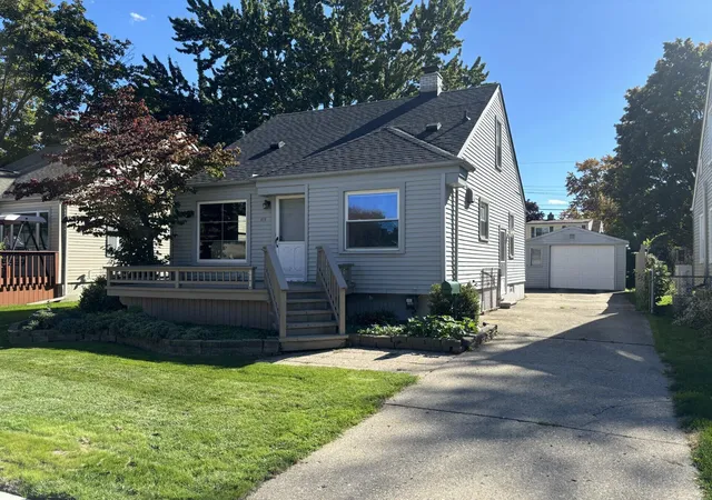 Photo 1 of Single family home for sale at 411 Leroy Ave, Clawson, MI 48017 | MLS# 81026053406 | Listing updated on 2026-10-15