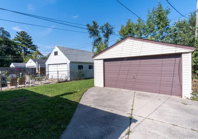 Photo 33 of Single family home for sale at 621 E Coy Ave, Hazel Park, MI 48030 | MLS# 20261081324 | Listing updated on 2026-10-18
