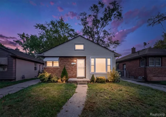 Photo 2 of Single family home for sale at 23830 Morton St, Oak Park, MI 48237 | MLS# 20261081326 | Listing updated on 2026-10-09