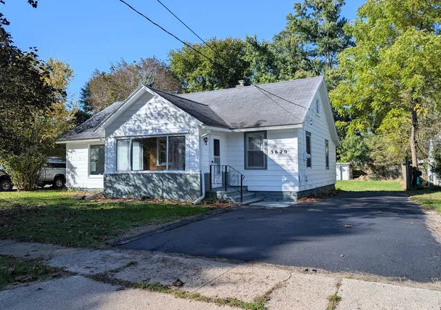 Photo 1 of Single family home for sale at 3620 Madison St, Kalamazoo, MI 49008 | MLS# 69026053417 | Listing updated on 2026-10-19