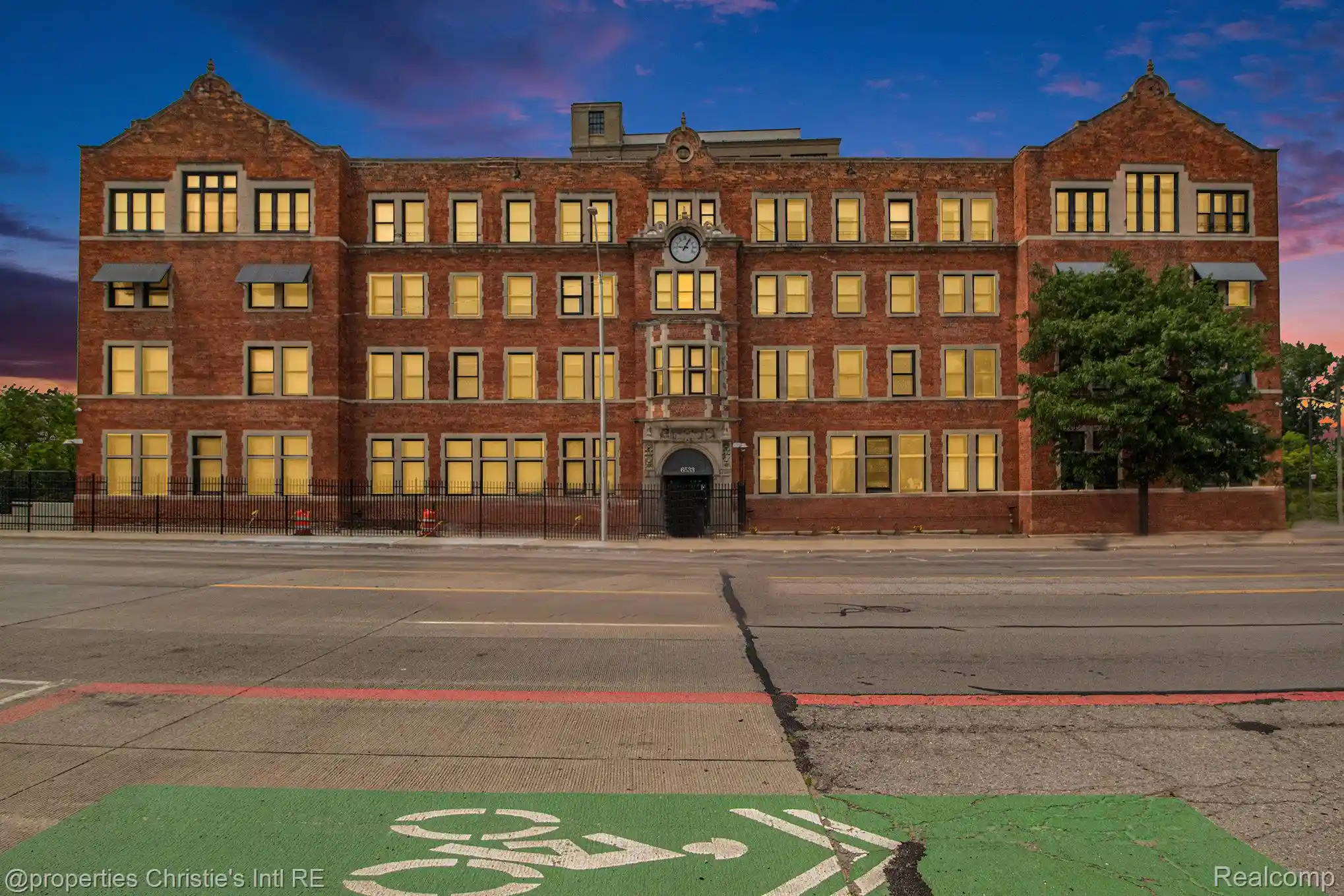 Listing Photo 1 - Condo for sale in 6533 E Jefferson located at 6533 E Jefferson, Detroit, MI 48207 - Unit #427