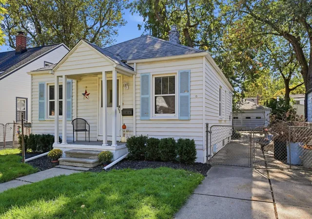 Photo 3 of Single family home for sale at 24441 Penn St, Dearborn, MI 48124 | MLS# 81026053426 | Listing updated on 2026-10-10