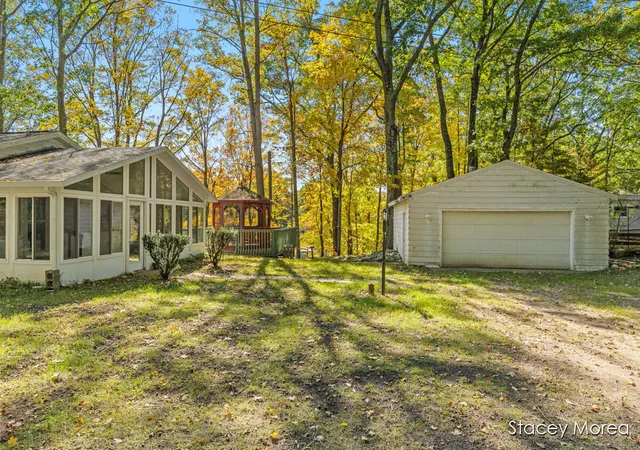 Photo 3 of Single family home for sale at 7677 Riverside Ln, Hesperia, MI 49421 | MLS# 65026053424 | Listing updated on 2026-10-08