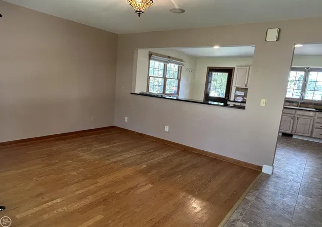 Photo 2 of Single family home for sale at 3255 Hessel Ave, Rochester Hills, MI 48307 | MLS# 58050224127 | Listing updated on 2026-10-09