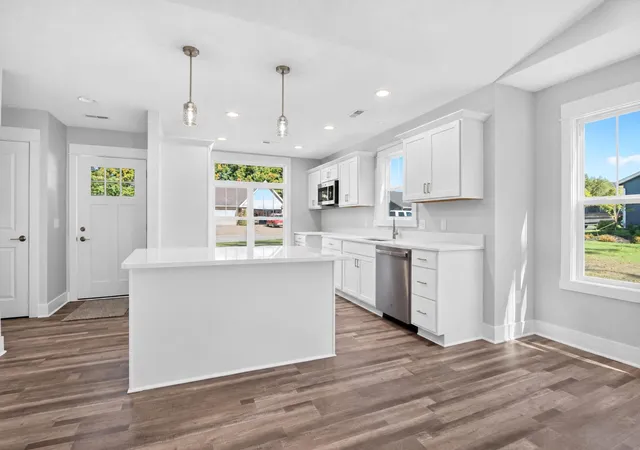 Listing Photo 5 - Condo for sale in building located at 118 Creek Dr, Hart, MI 49420 - Unit #37