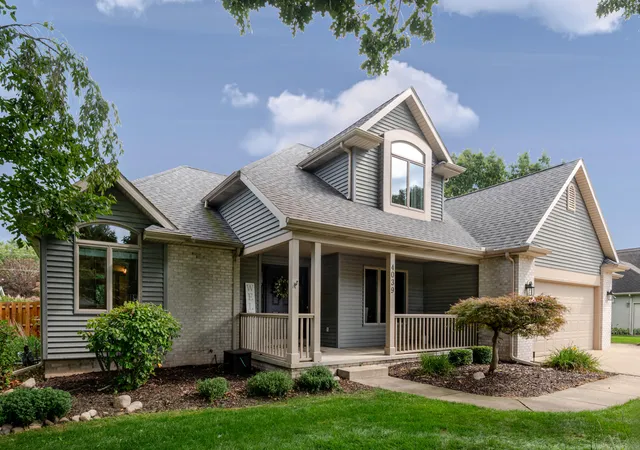 Photo 1 of Single family home for sale at 4039 Tudor Dr, Saint Joseph, MI 49085 | MLS# 69026053443 | Listing updated on 2026-10-16