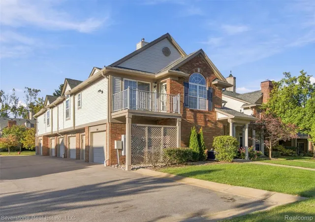 Photo 3 of Condo for sale at 3505 Tremonte Cir N, Rochester, MI 48306 | MLS# 20261081372 | Listing updated on 2026-10-08