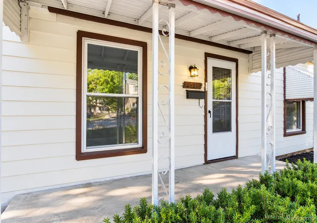 Photo 3 of Single family home for sale at 4533 Carnegie St, Wayne, MI 48184 | MLS# 20261081380 | Listing updated on 2026-10-09
