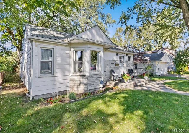Photo 1 of Single family home for sale at 12039 Lucerne Ave, Redford, MI 48239 | MLS# 20261081382 | Listing updated on 2026-10-09