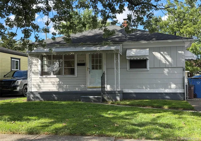 Photo 1 of Single family home for sale at 4986 Bedford St, Dearborn Heights, MI 48125 | MLS# 20261081385 | Listing updated on 2026-10-29