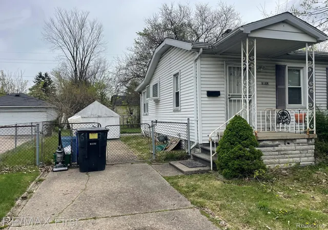 Photo 2 of Single family home for sale at 6184 Guilford St, Detroit, MI 48224 | MLS# 20261081387 | Listing updated on 2026-10-20