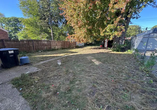 Photo 3 of Single family home for sale at 19181 Braile St, Detroit, MI 48219 | MLS# 20261081388 | Listing updated on 2026-10-12