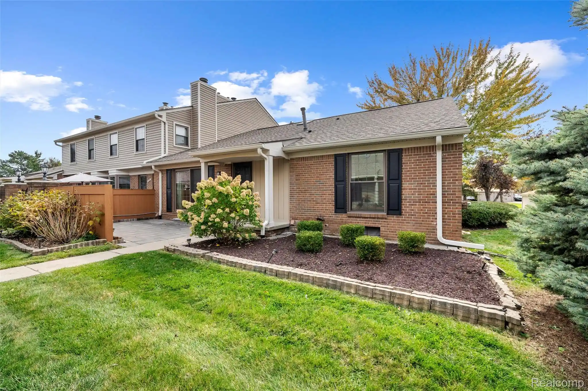 Listing Photo 1 - Condo for sale in 39966 Crosswinds located at 39966 Crosswinds, Novi, MI 48375 - Unit 39966 Crosswinds