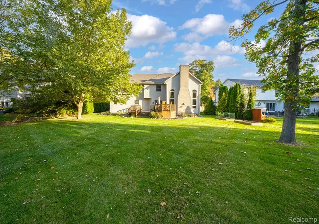 Photo 3 of Single family home for sale at 1165 Joanwood Dr, Marysville, MI 48040 | MLS# 20261081403 | Listing updated on 2026-10-11