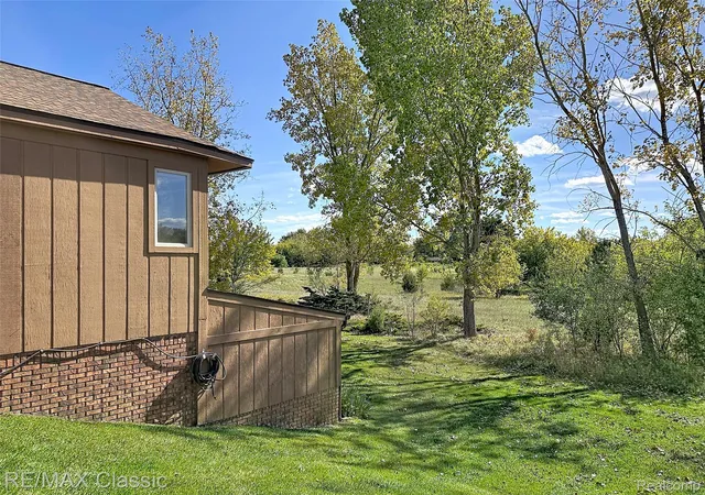 Photo 3 of Condo for sale at 12352 Nantucket Dr #4, South Lyon, MI 48178 | MLS# 20261081422 | Listing updated on 2026-10-10