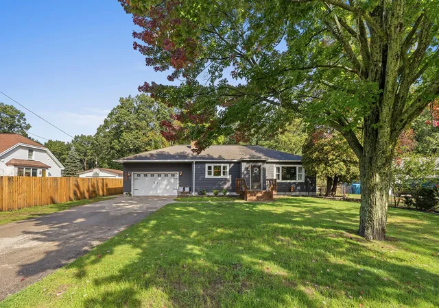 Photo 1 of Single family home for sale at 15691 Pruin St, Spring Lake, MI 49456 | MLS# 65026053481 | Listing updated on 2026-10-11