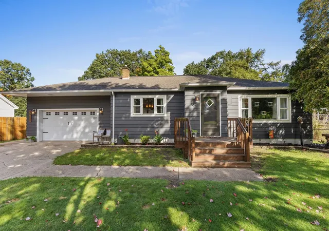 Photo 2 of Single family home for sale at 15691 Pruin St, Spring Lake, MI 49456 | MLS# 65026053481 | Listing updated on 2026-10-11