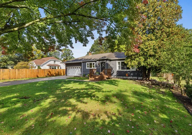Photo 3 of Single family home for sale at 15691 Pruin St, Spring Lake, MI 49456 | MLS# 65026053481 | Listing updated on 2026-10-11