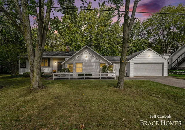 Photo 2 of Single family home for sale at 23 Tyler St Sw, Grandville, MI 49418 | MLS# 65026053482 | Listing updated on 2026-10-20