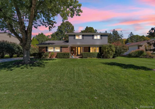 Photo 1 of Single family home for sale at 31234 Carriage Hl Rd, Farmington Hills, MI 48331 | MLS# 20261081434 | Listing updated on 2026-10-13